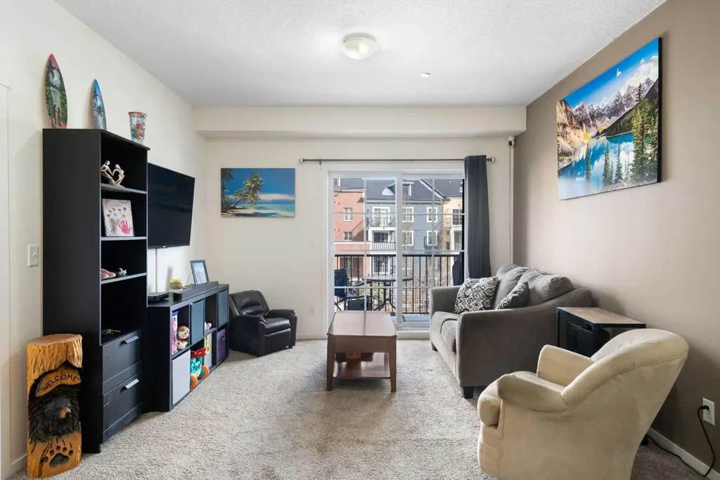 99 Copperstone Park SE Calgary AB T2Z 5C9