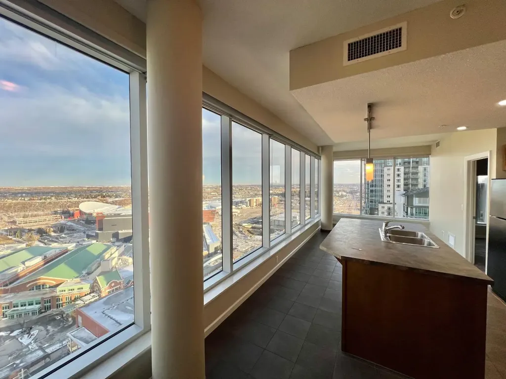 211 13 Avenue SE Calgary AB T2G 1E1