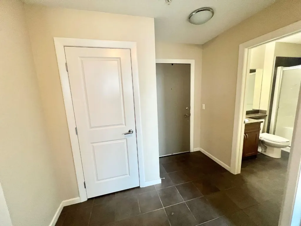 211 13 Avenue SE Calgary AB T2G 1E1