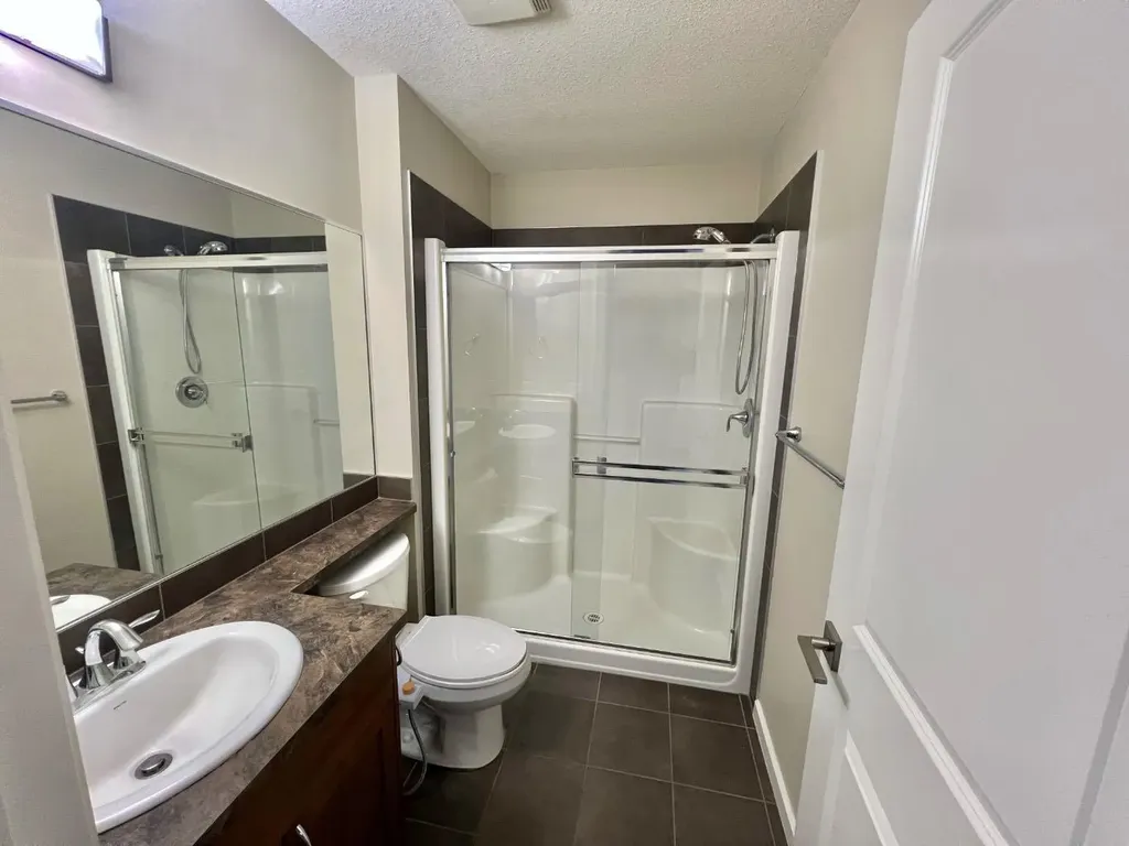 211 13 Avenue SE Calgary AB T2G 1E1