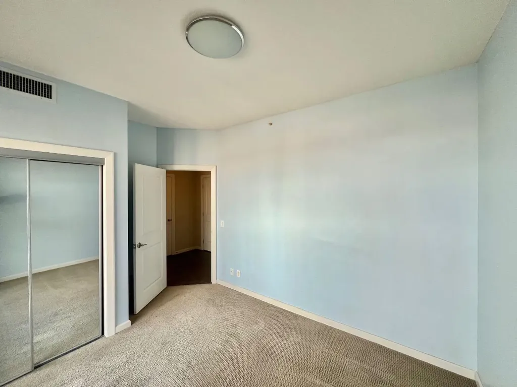 211 13 Avenue SE Calgary AB T2G 1E1
