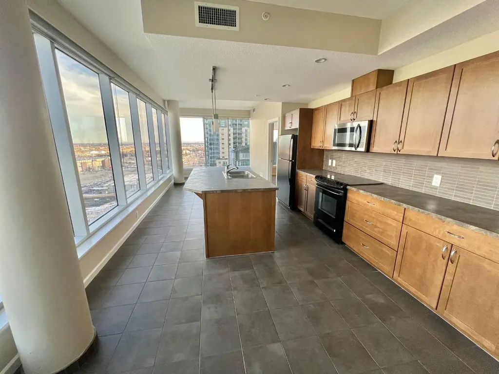 211 13 Avenue SE Calgary AB T2G 1E1