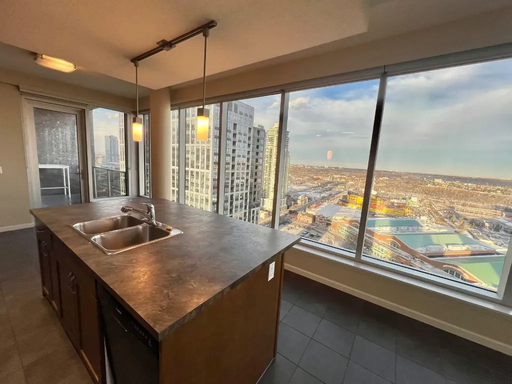 211 13 Avenue SE Calgary AB T2G 1E1