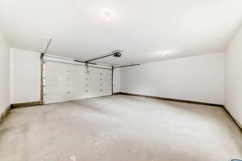 264 99 Avenue SE Calgary AB T2J0J1