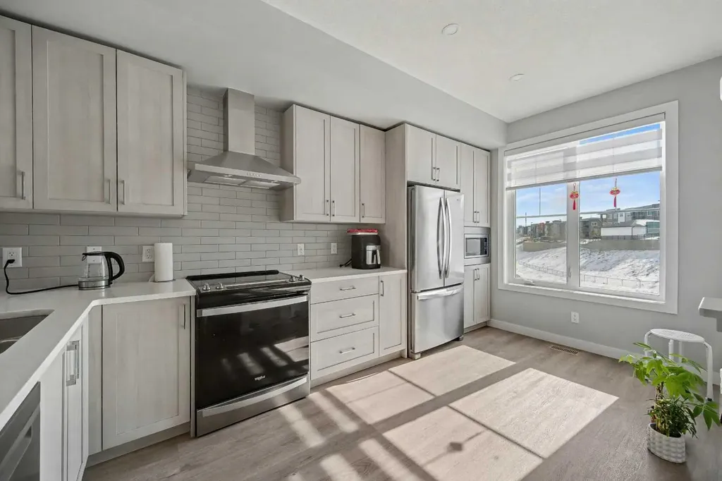 613 Sage Hill Grove NW Calgary AB T3R2A2