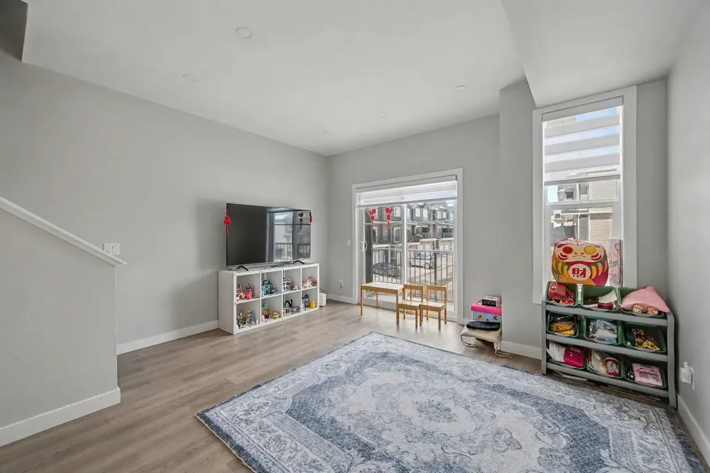 613 Sage Hill Grove NW Calgary AB T3R2A2