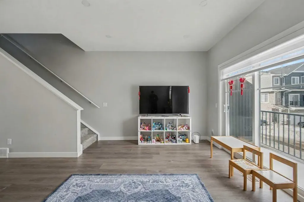 613 Sage Hill Grove NW Calgary AB T3R2A2