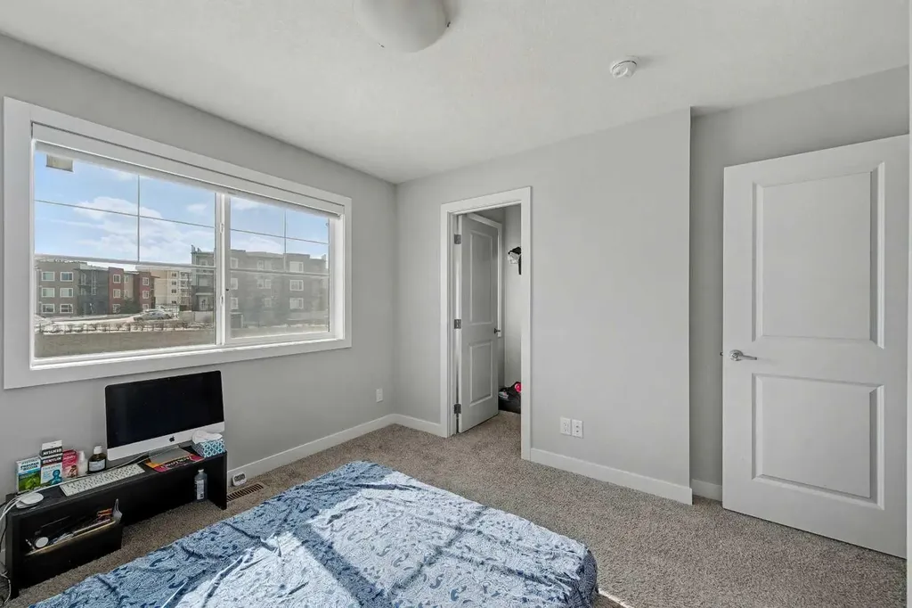613 Sage Hill Grove NW Calgary AB T3R2A2