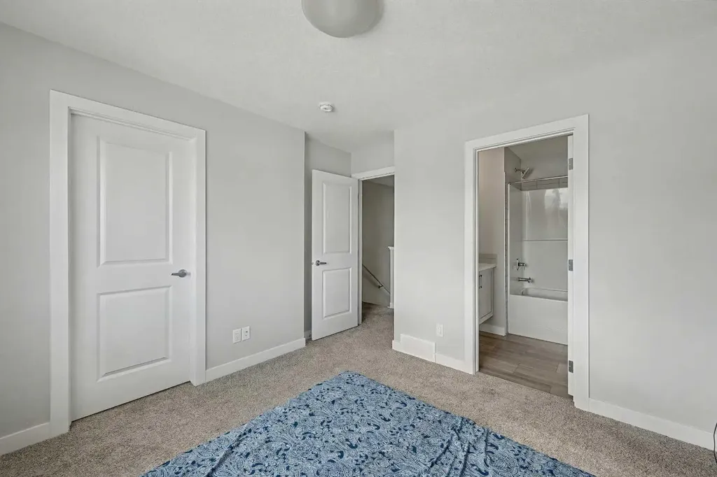 613 Sage Hill Grove NW Calgary AB T3R2A2