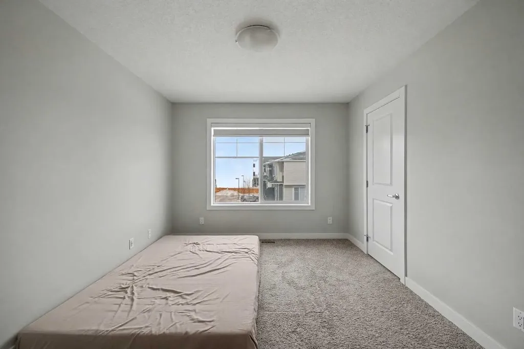 613 Sage Hill Grove NW Calgary AB T3R2A2