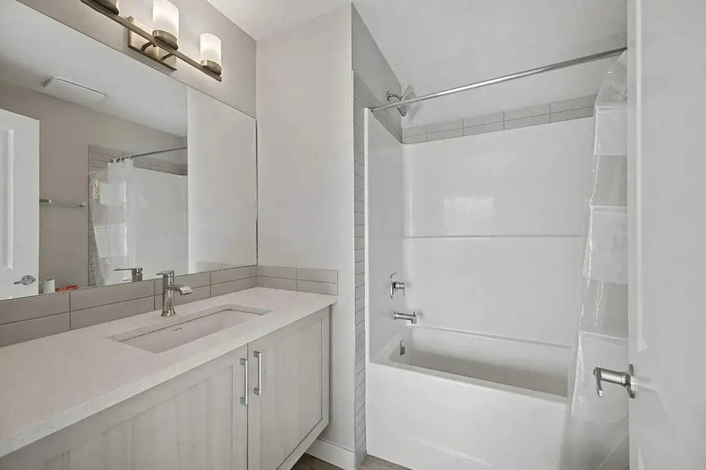 613 Sage Hill Grove NW Calgary AB T3R2A2