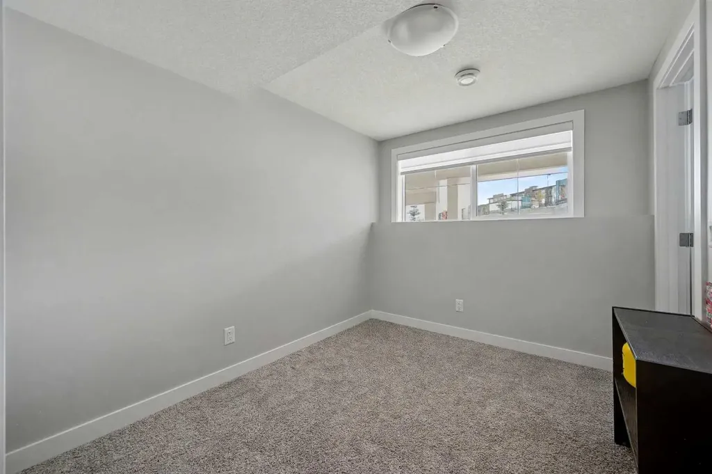 613 Sage Hill Grove NW Calgary AB T3R2A2