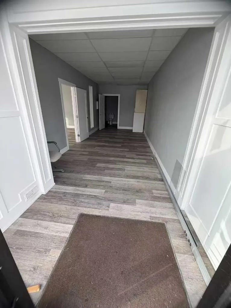 3505 32 Street NE Calgary AB T1Y 5Y9