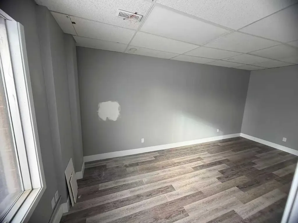 3505 32 Street NE Calgary AB T1Y 5Y9
