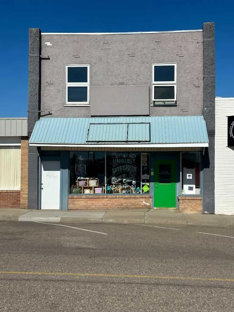 10 3 Street SE Redcliff AB T0J 2P0