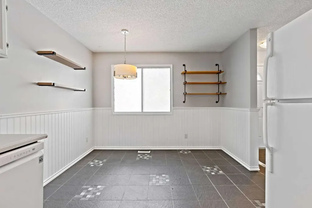 6503 Ranchview Drive NW Calgary AB T3G 1P2