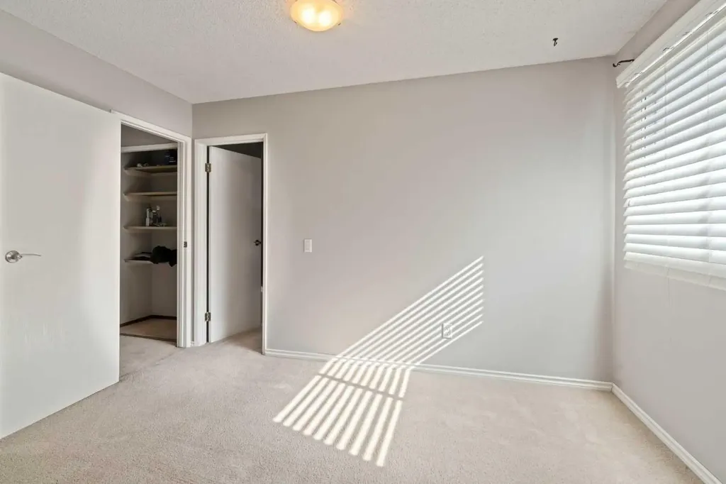 6503 Ranchview Drive NW Calgary AB T3G 1P2