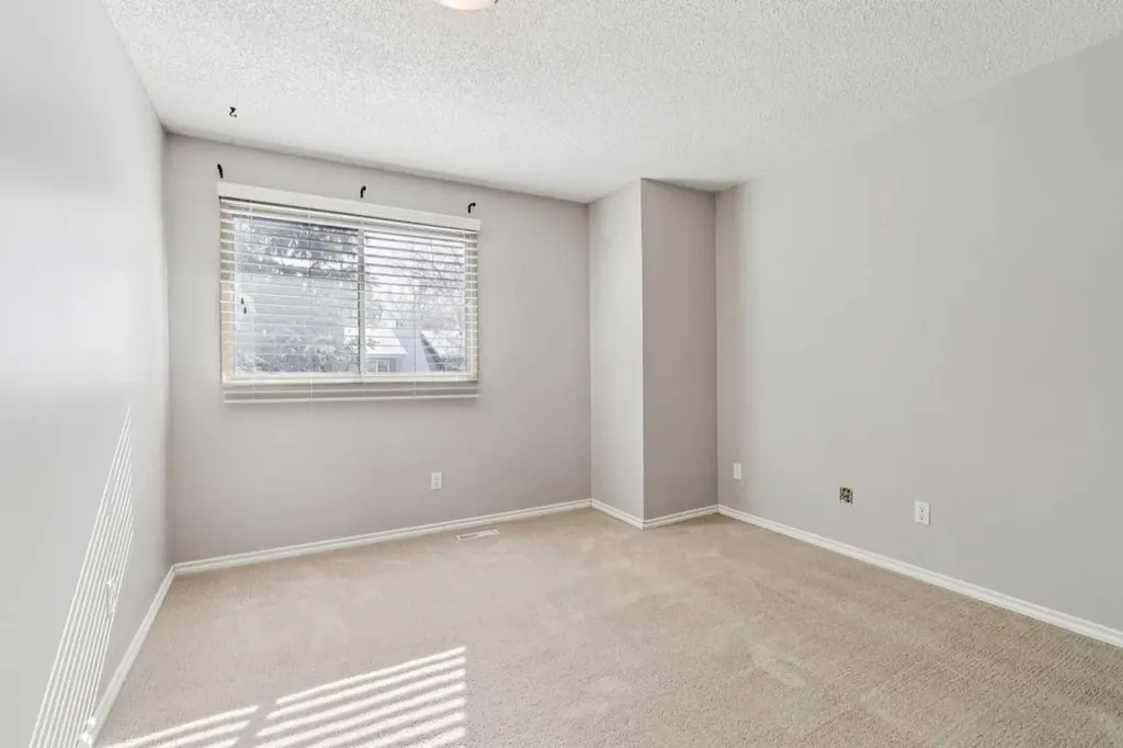 6503 Ranchview Drive NW Calgary AB T3G 1P2