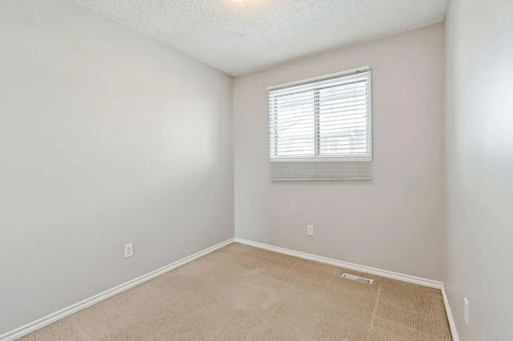6503 Ranchview Drive NW Calgary AB T3G 1P2