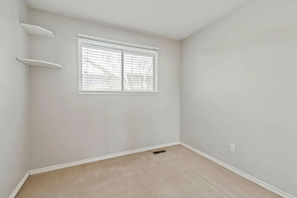 6503 Ranchview Drive NW Calgary AB T3G 1P2