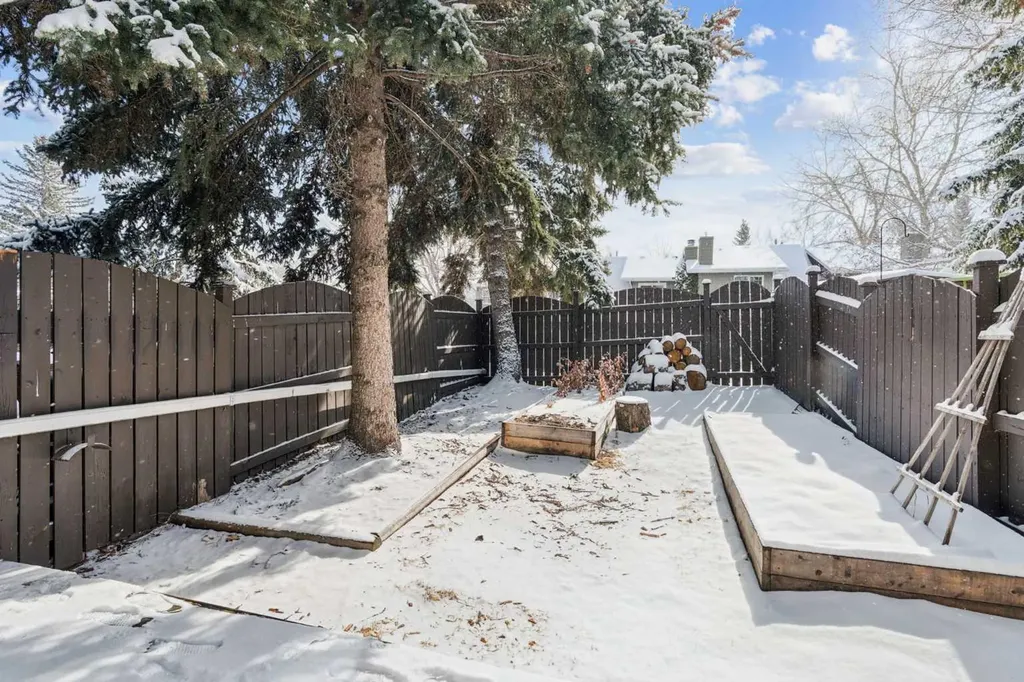 6503 Ranchview Drive NW Calgary AB T3G 1P2