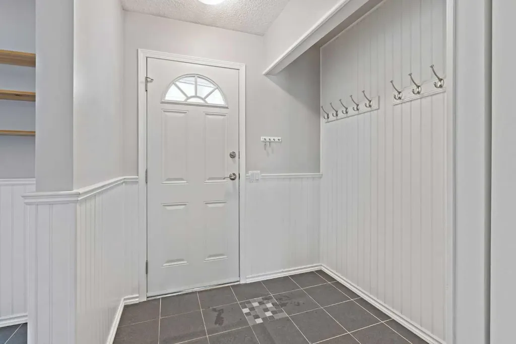 6503 Ranchview Drive NW Calgary AB T3G 1P2