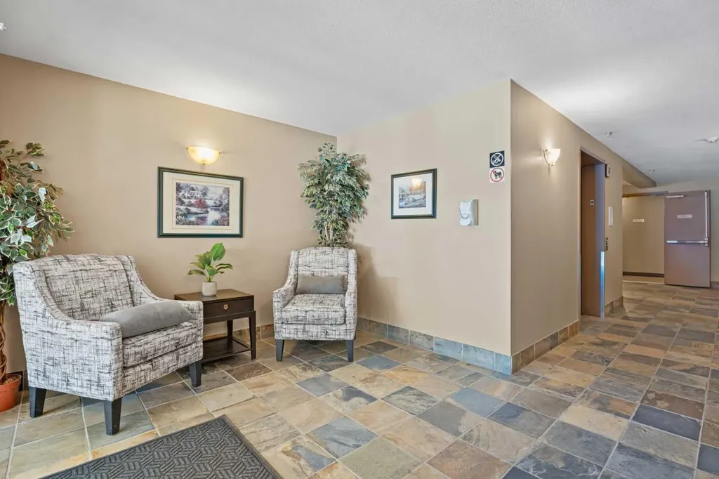 92 Crystal Shores Road Okotoks AB T1S 2N1