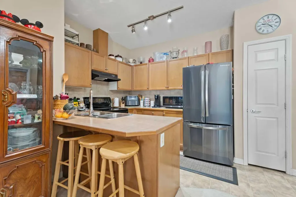 92 Crystal Shores Road Okotoks AB T1S 2N1