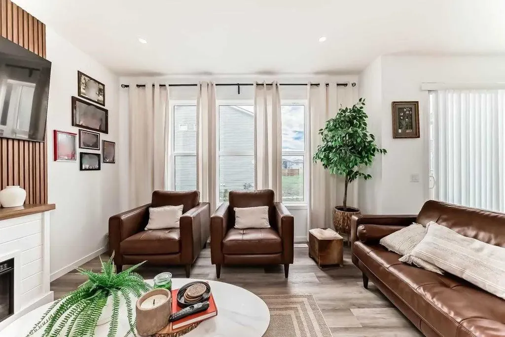 171 Hotchkiss Manor SE Calgary AB T3S 0G5