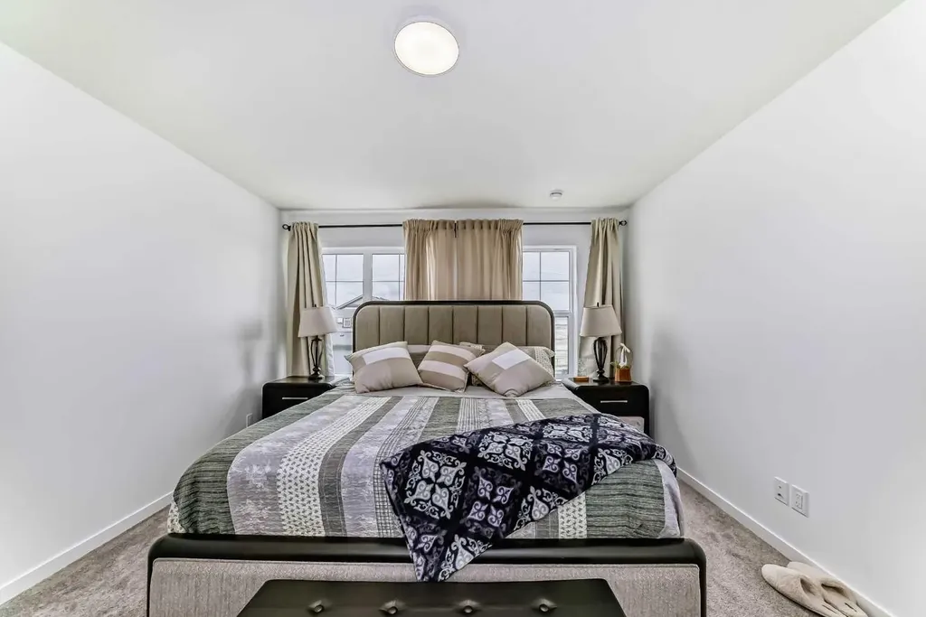 171 Hotchkiss Manor SE Calgary AB T3S 0G5