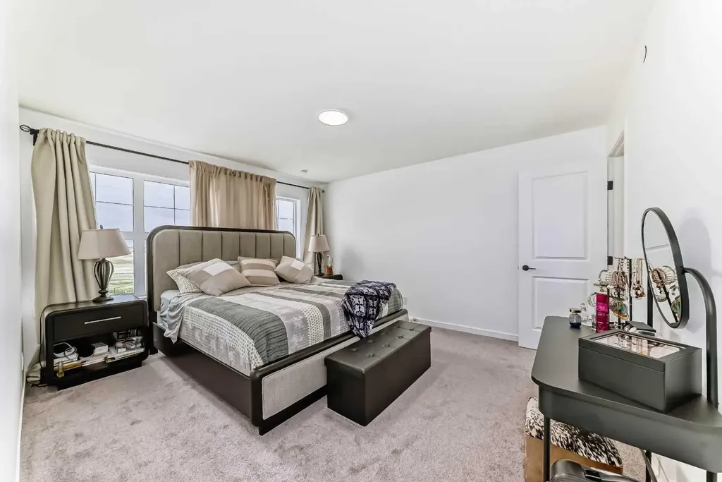 171 Hotchkiss Manor SE Calgary AB T3S 0G5