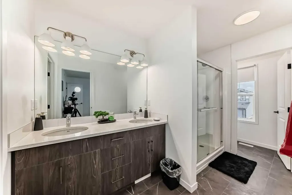 171 Hotchkiss Manor SE Calgary AB T3S 0G5