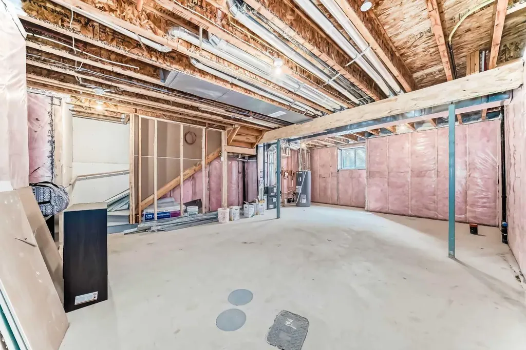 171 Hotchkiss Manor SE Calgary AB T3S 0G5
