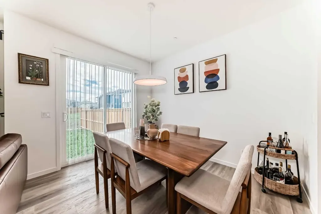 171 Hotchkiss Manor SE Calgary AB T3S 0G5
