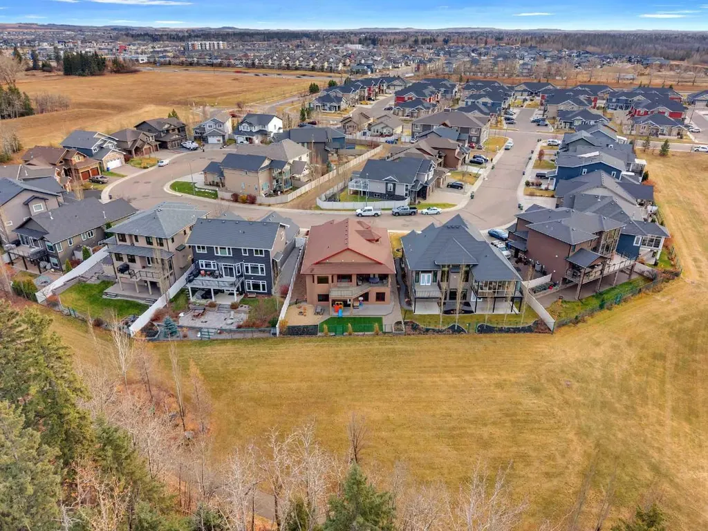 38 Grove Close Red Deer AB T4P 0P4