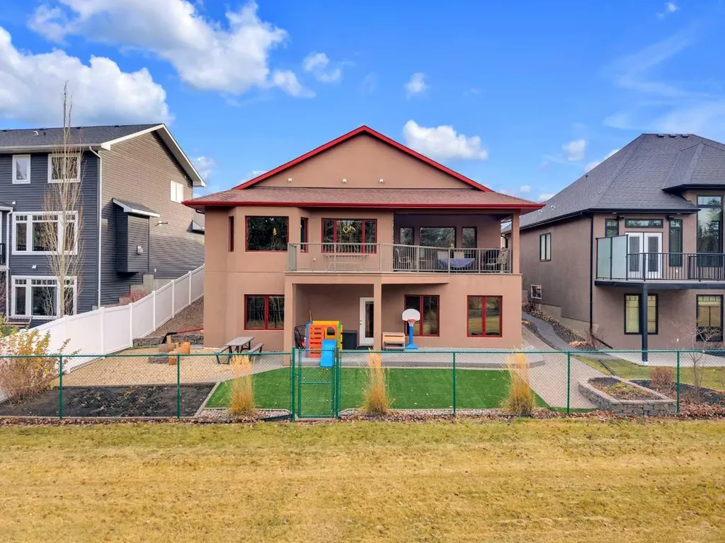 38 Grove Close Red Deer AB T4P 0P4