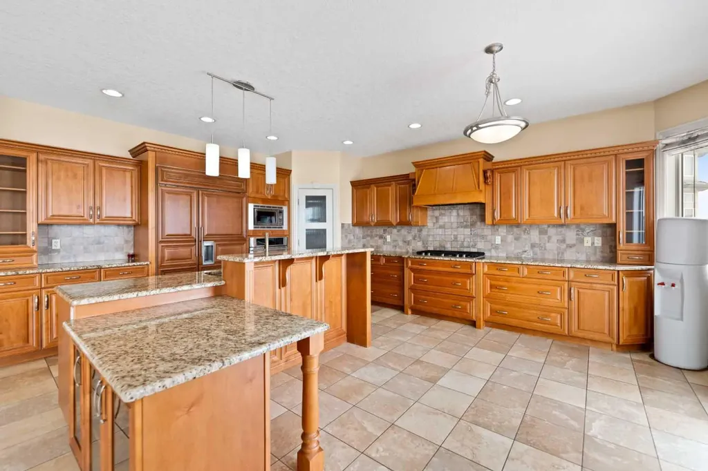 28 Panatella Manor NW Calgary AB T3K0A7