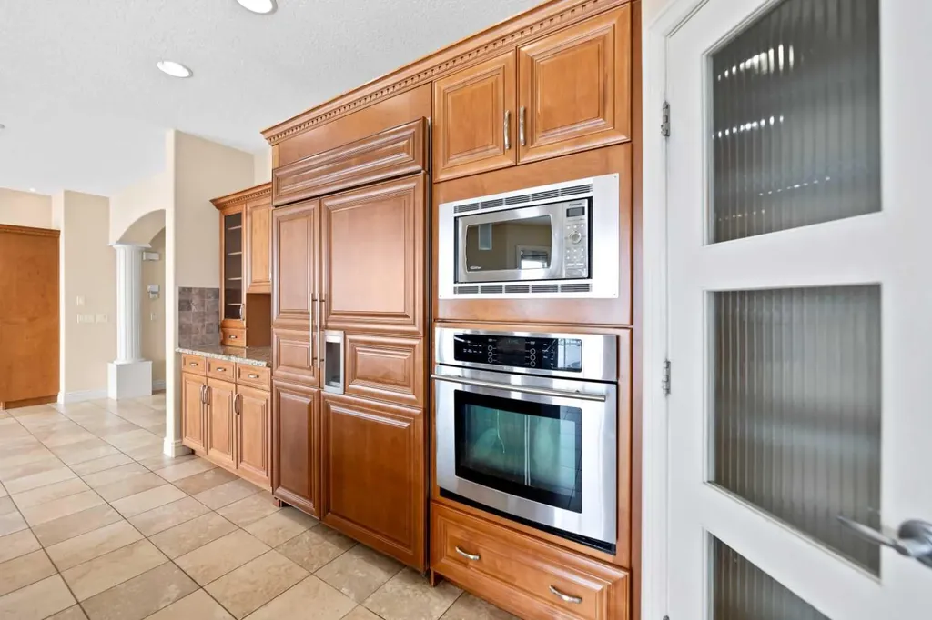 28 Panatella Manor NW Calgary AB T3K0A7