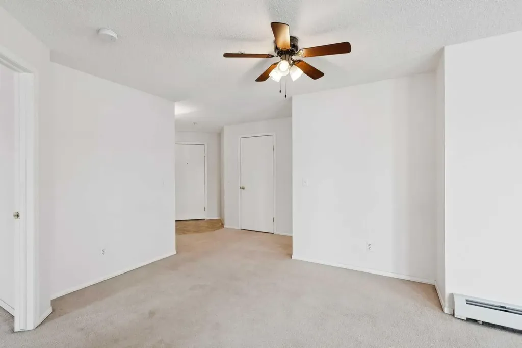 604 8 Street SW Airdrie AB T4B 2W4