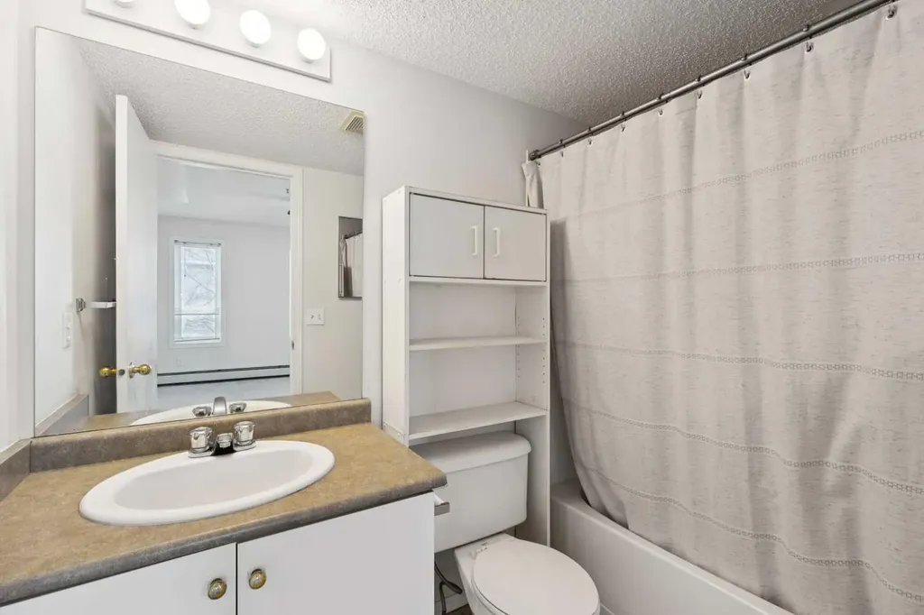 604 8 Street SW Airdrie AB T4B 2W4