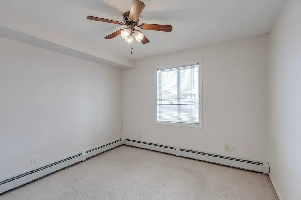 604 8 Street SW Airdrie AB T4B 2W4