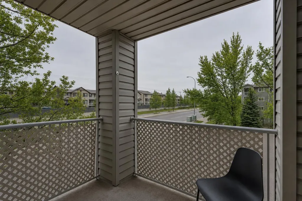 604 8 Street SW Airdrie AB T4B 2W4