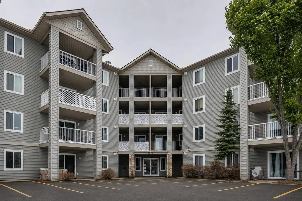 604 8 Street SW Airdrie AB T4B 2W4