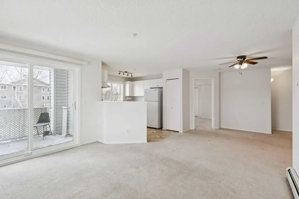 604 8 Street SW Airdrie AB T4B 2W4