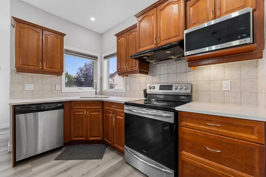 280 Windermere Drive Chestermere AB T1X 1S3