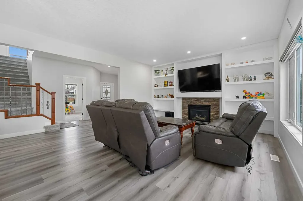 280 Windermere Drive Chestermere AB T1X 1S3