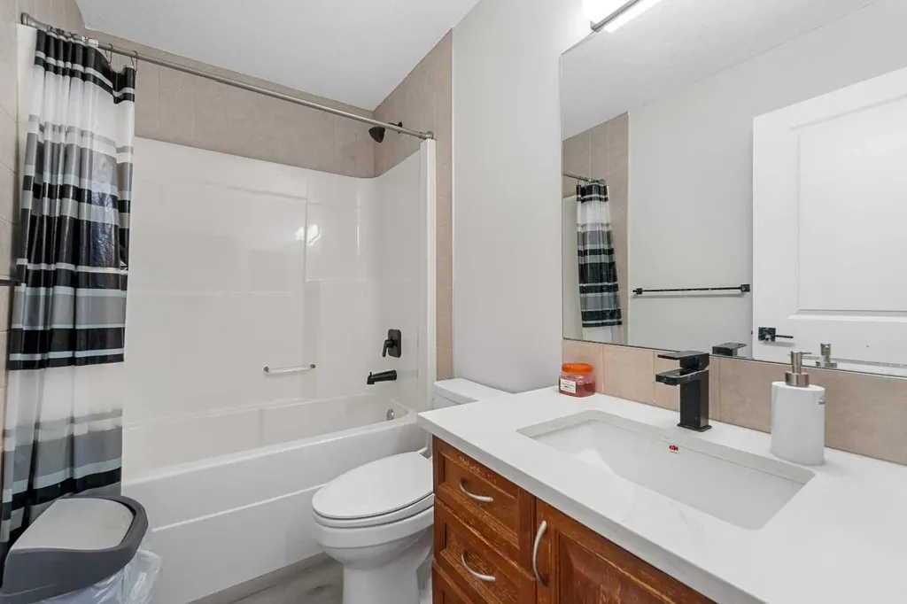280 Windermere Drive Chestermere AB T1X 1S3