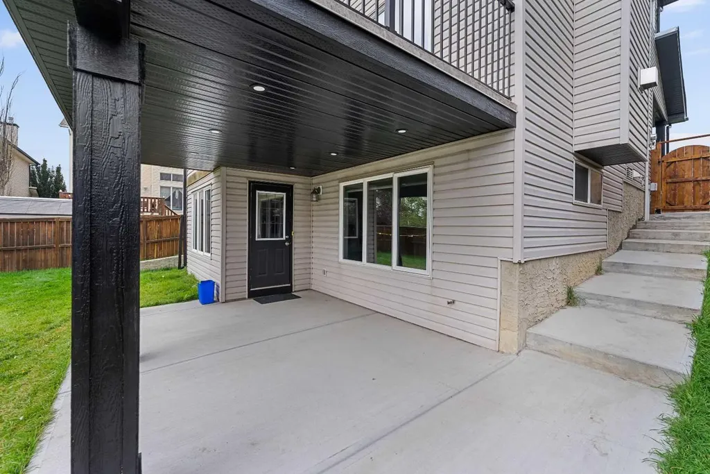 280 Windermere Drive Chestermere AB T1X 1S3