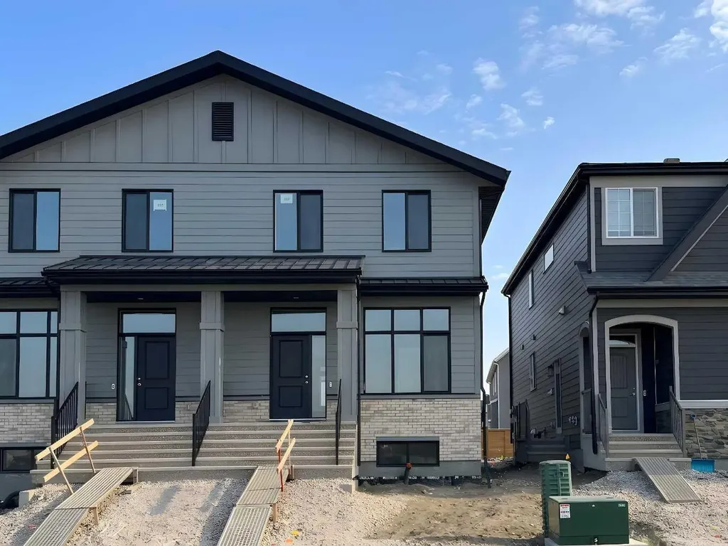 833 Marine Drive SE Calgary AB T3M 4E3