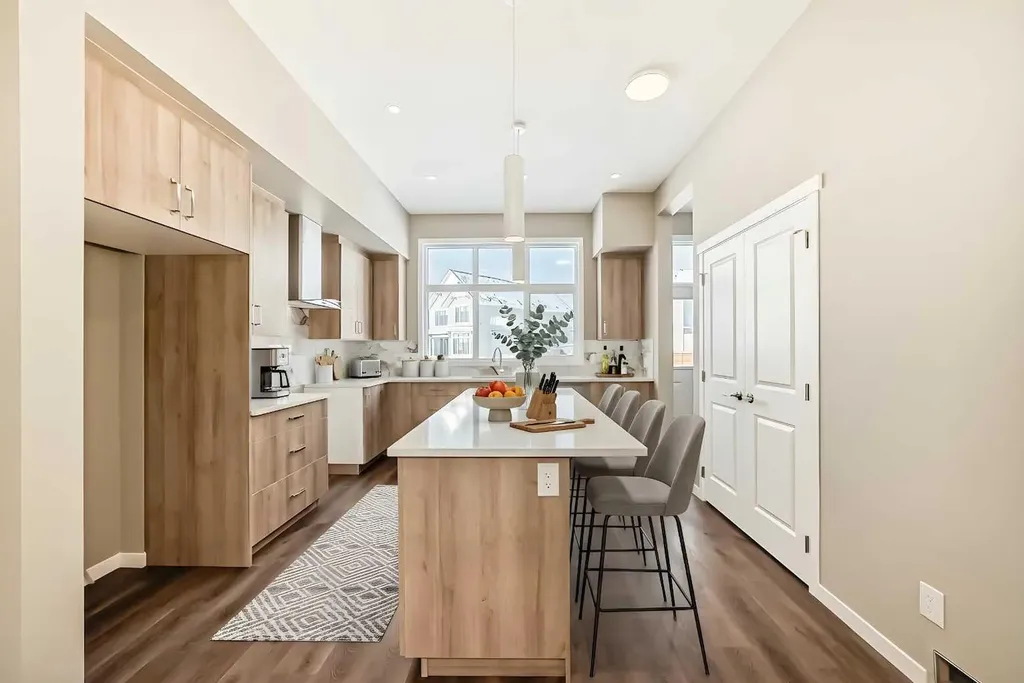 833 Marine Drive SE Calgary AB T3M 4E3